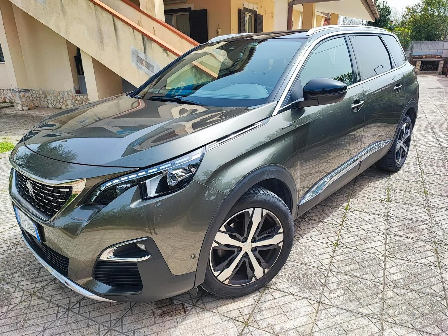 Peugeot 5008