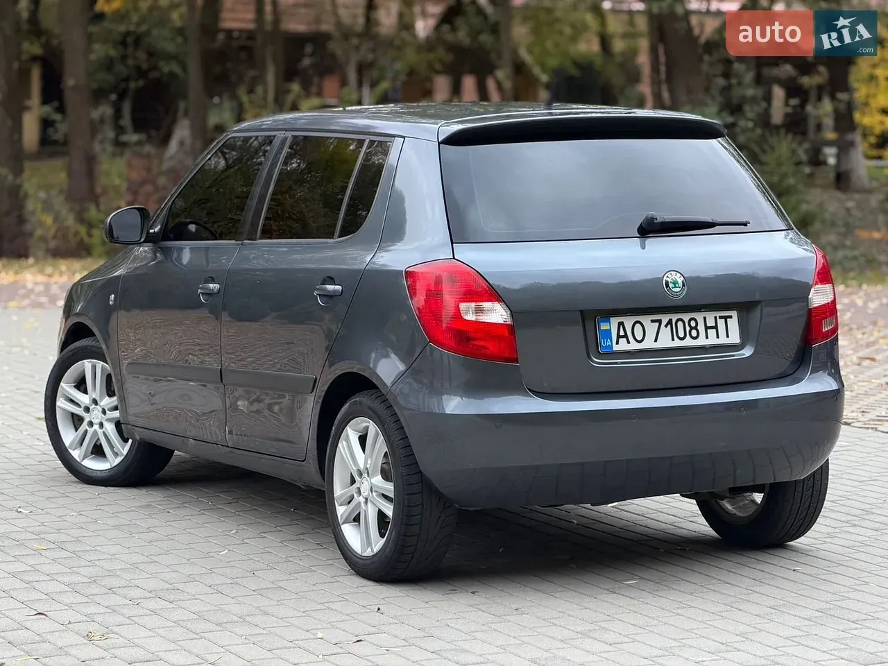 Skoda Fabia 2011 photo 4