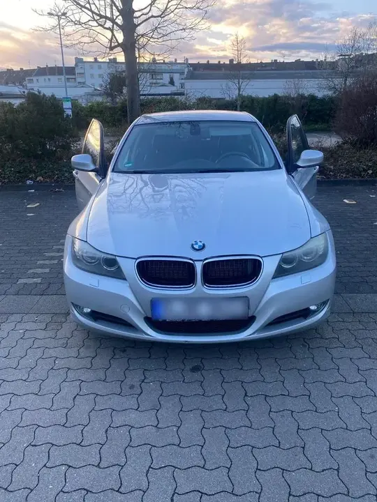 BMW 318I