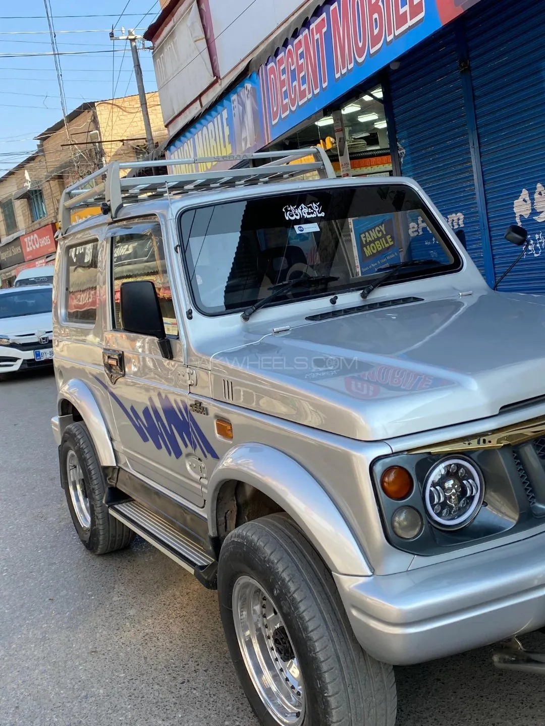 Suzuki Sierra