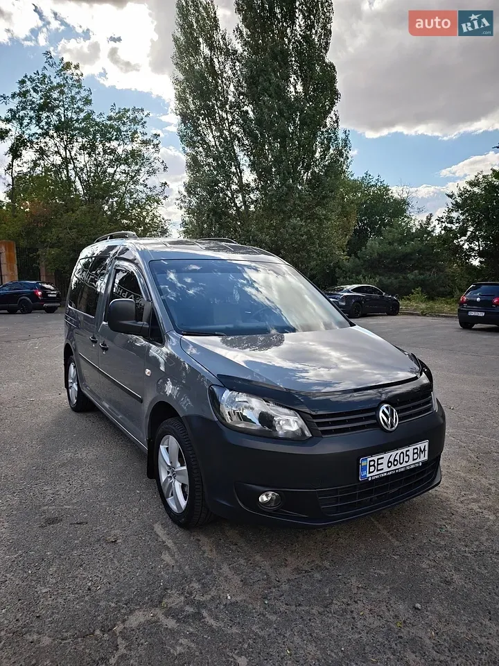 Volkswagen Caddy 2011 photo 2