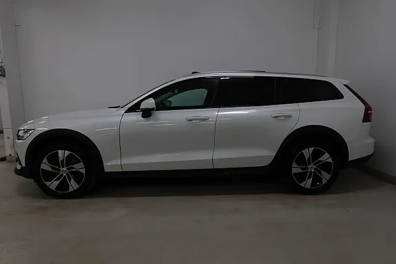 Volvo V60 Cross Country 2022 photo 3