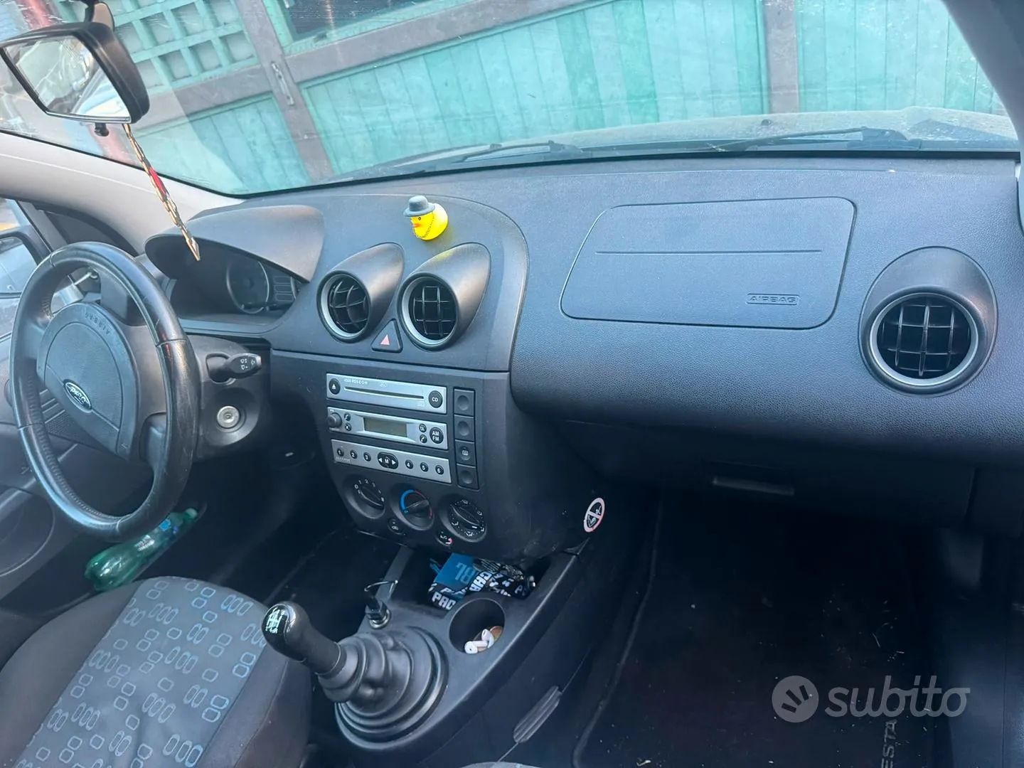 Ford Fiesta 2004 photo 3