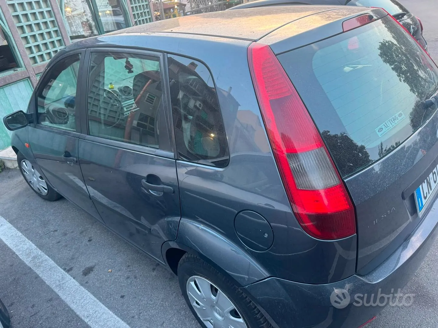 Ford Fiesta 2004 photo 2