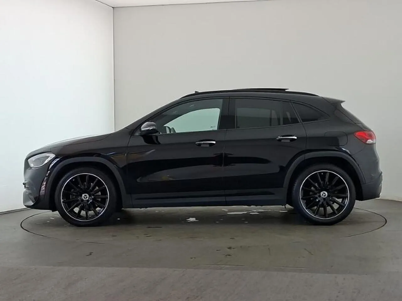 Mercedes-Benz Gla 2023 photo 4