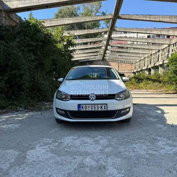 Volkswagen Polo 2011 photo 2