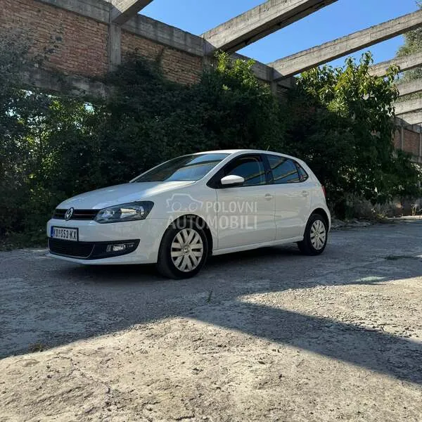 Volkswagen Polo 2011 photo 3