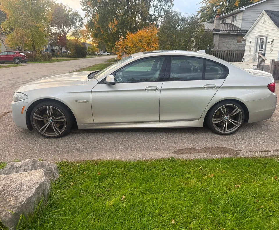 BMW 528I