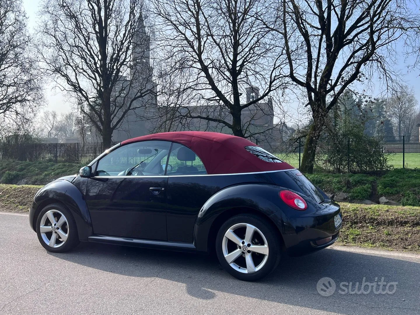 Volkswagen New Beetle 2010 photo 5