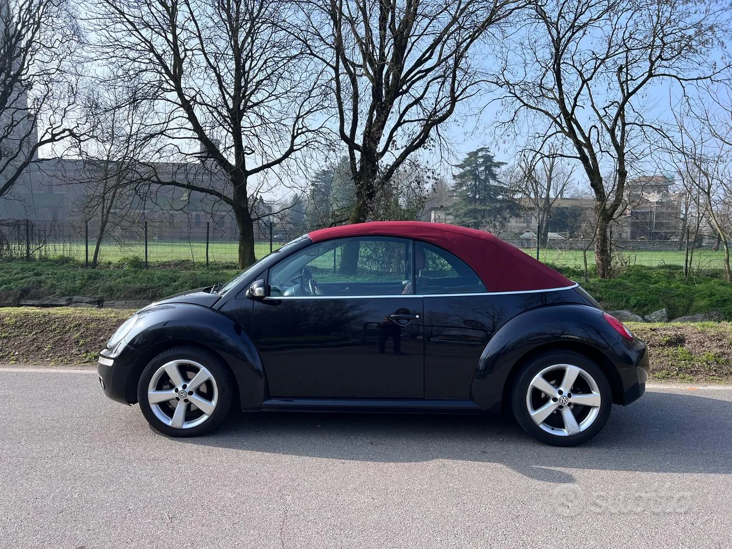 Volkswagen New Beetle 2010 photo 3