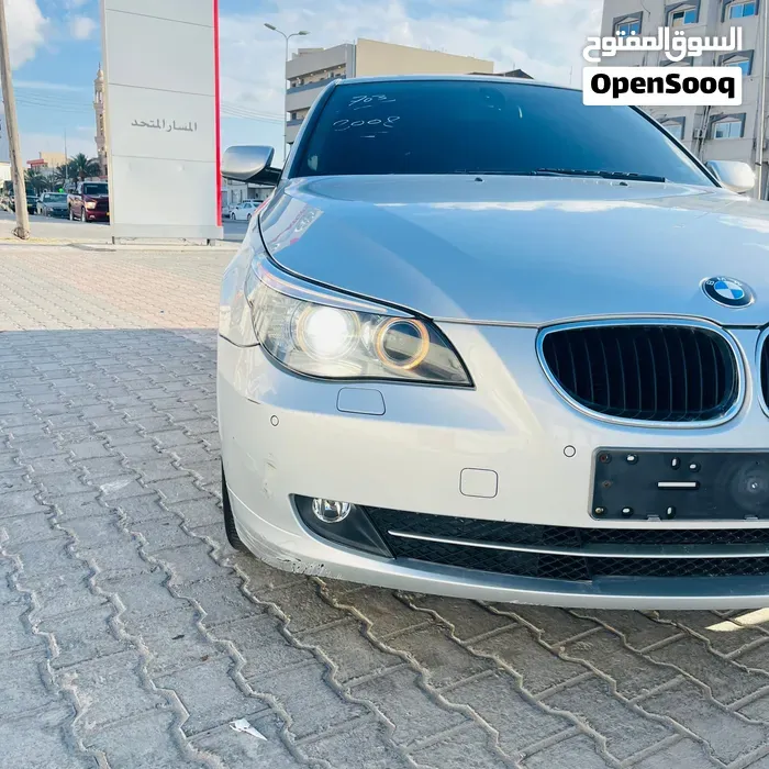 BMW 5 Series 2010 photo 4