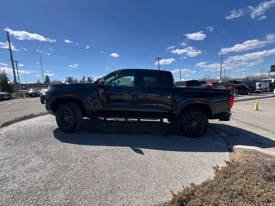 GMC Canyon 2026 photo 2