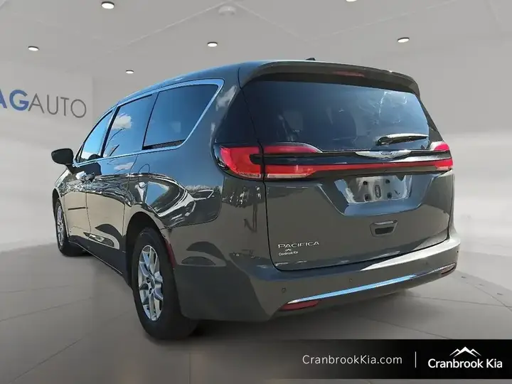Chrysler Pacifica 2023 photo 4