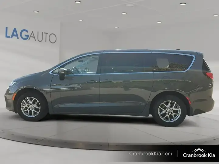Chrysler Pacifica 2023 photo 5