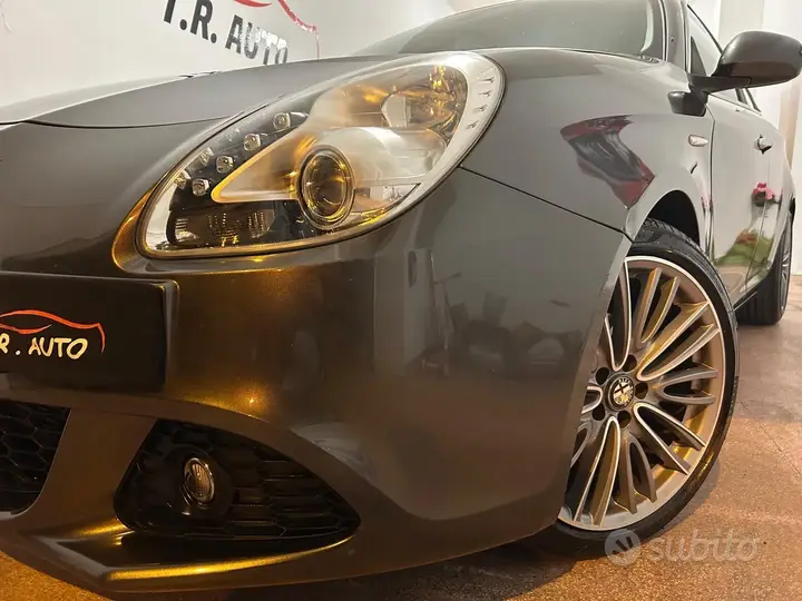Alfa Romeo Giulietta 2013 photo 5