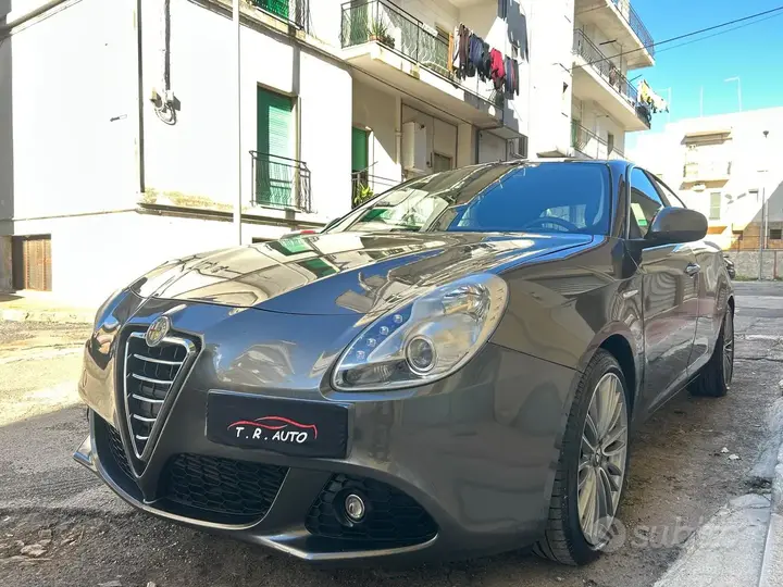 Alfa Romeo Giulietta 2013 photo 3