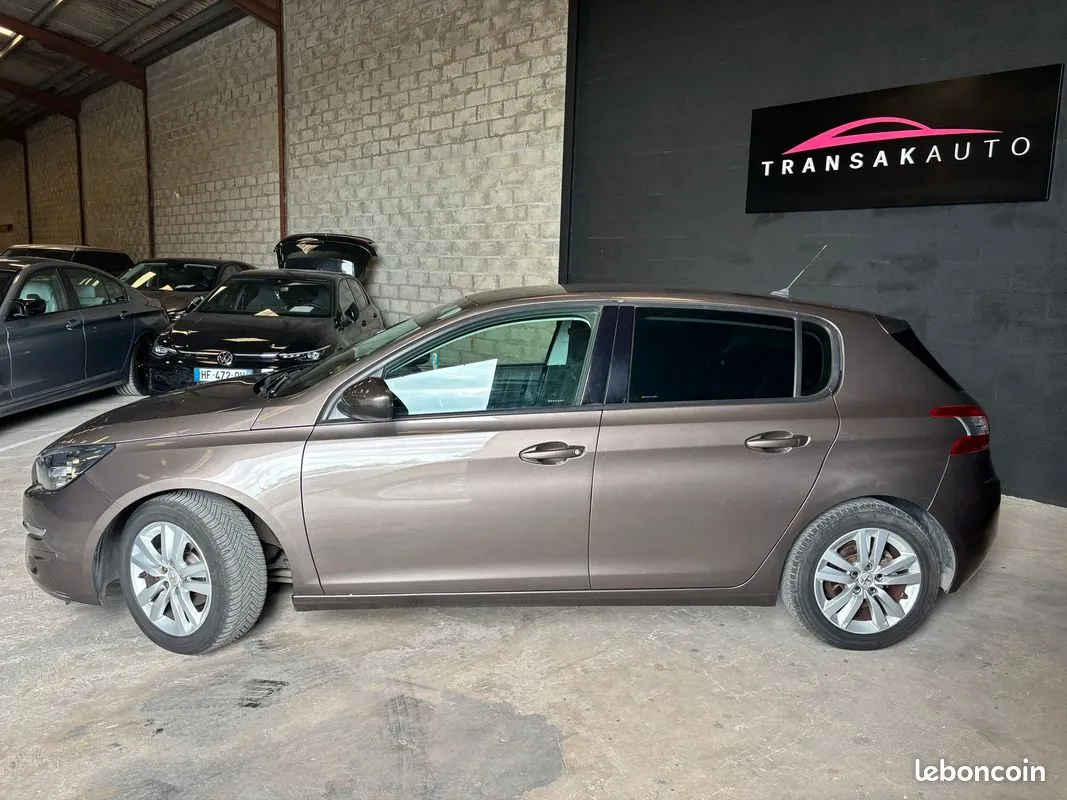 Peugeot 308 2015 photo 2
