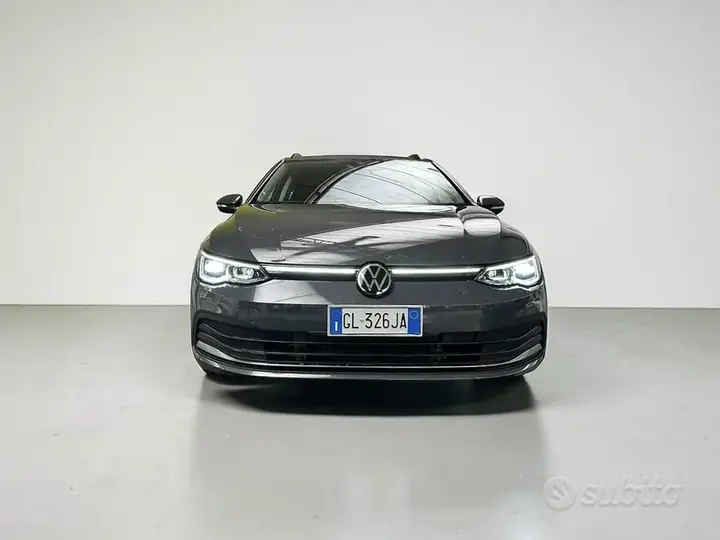 Volkswagen Golf 2022 photo 2