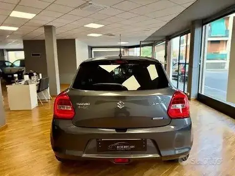 Suzuki Swift 2018 photo 2
