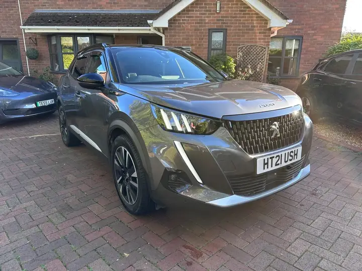 Peugeot 2008 2021 photo 3