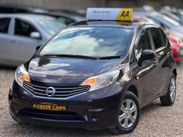 Nissan Note 2013 photo 5