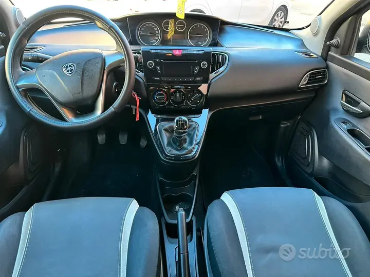Lancia Ypsilon 2014 photo 5