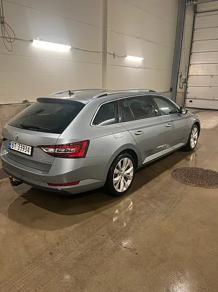 Skoda Superb 2016 photo 4