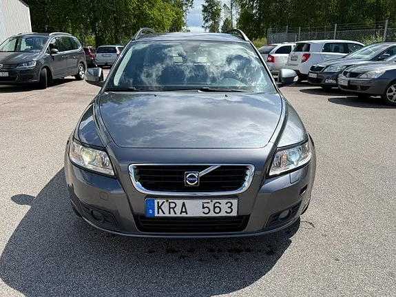 Volvo V50 2011 photo 2