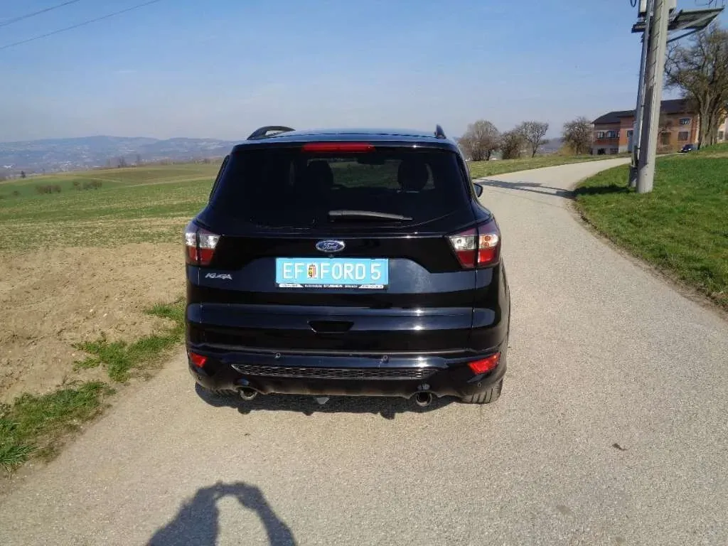Ford Kuga 2022 photo 2