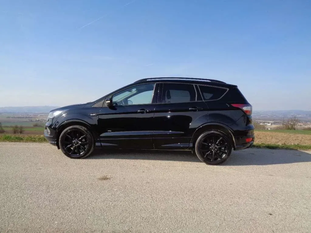 Ford Kuga 2022 photo 3