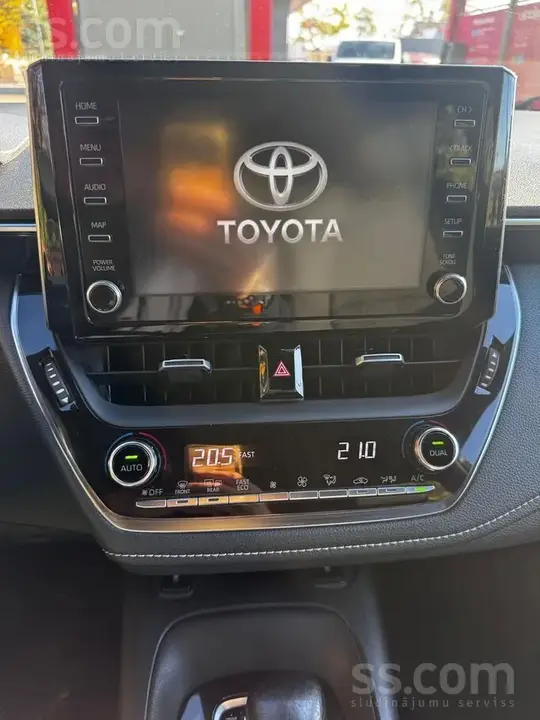 Toyota Corolla Touring Sports 2019 photo 3