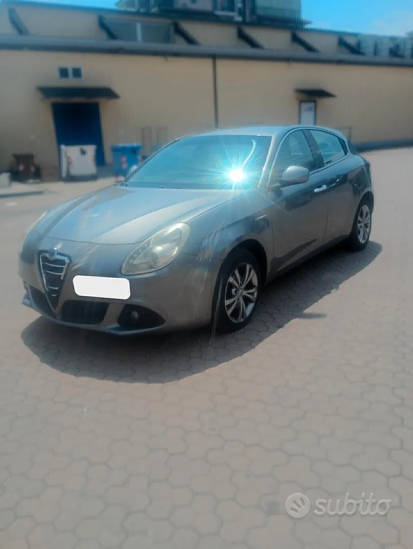 Alfa Romeo Giulietta 2012 photo 3
