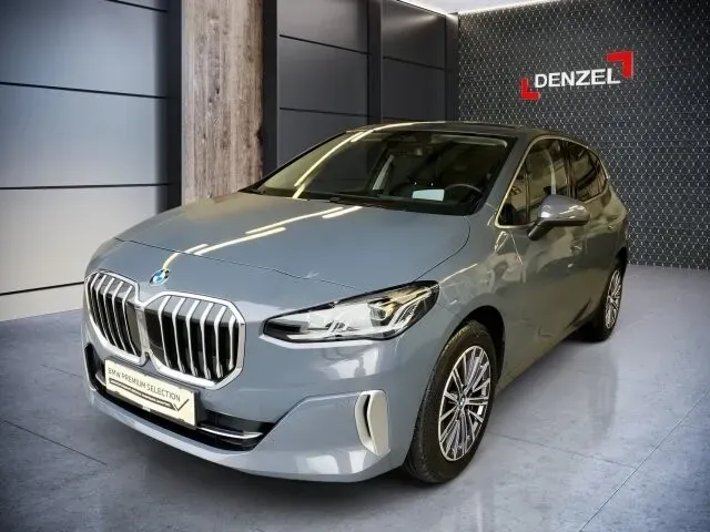 BMW 2 Series 2024 photo 2