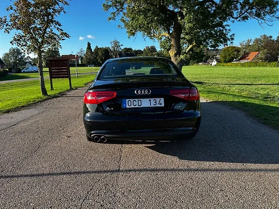 Audi A4 2014 photo 4