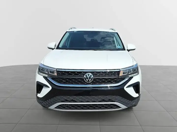 Volkswagen Taos 2022 photo 2