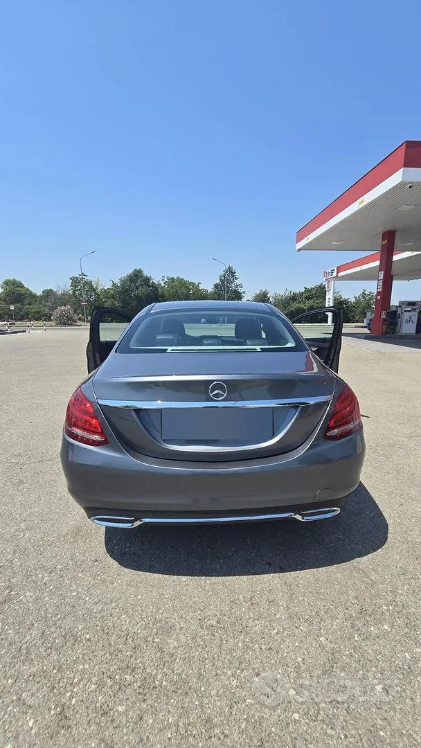 Mercedes-Benz C-Class 2017 photo 4