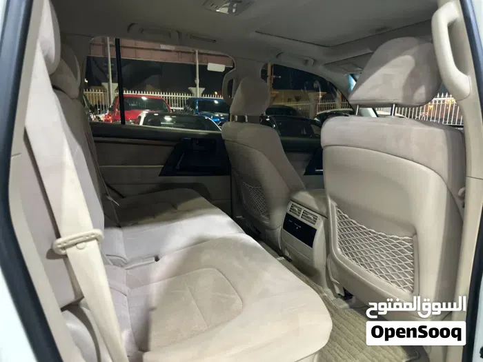 Toyota Land Cruiser Gxr 2018 photo 3