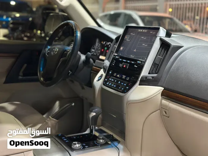 Toyota Land Cruiser Gxr 2018 photo 4