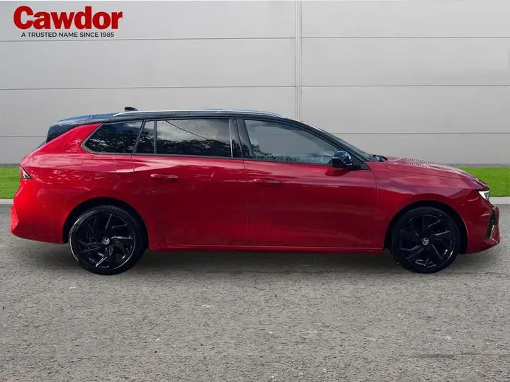 Vauxhall Astra 2023 photo 2