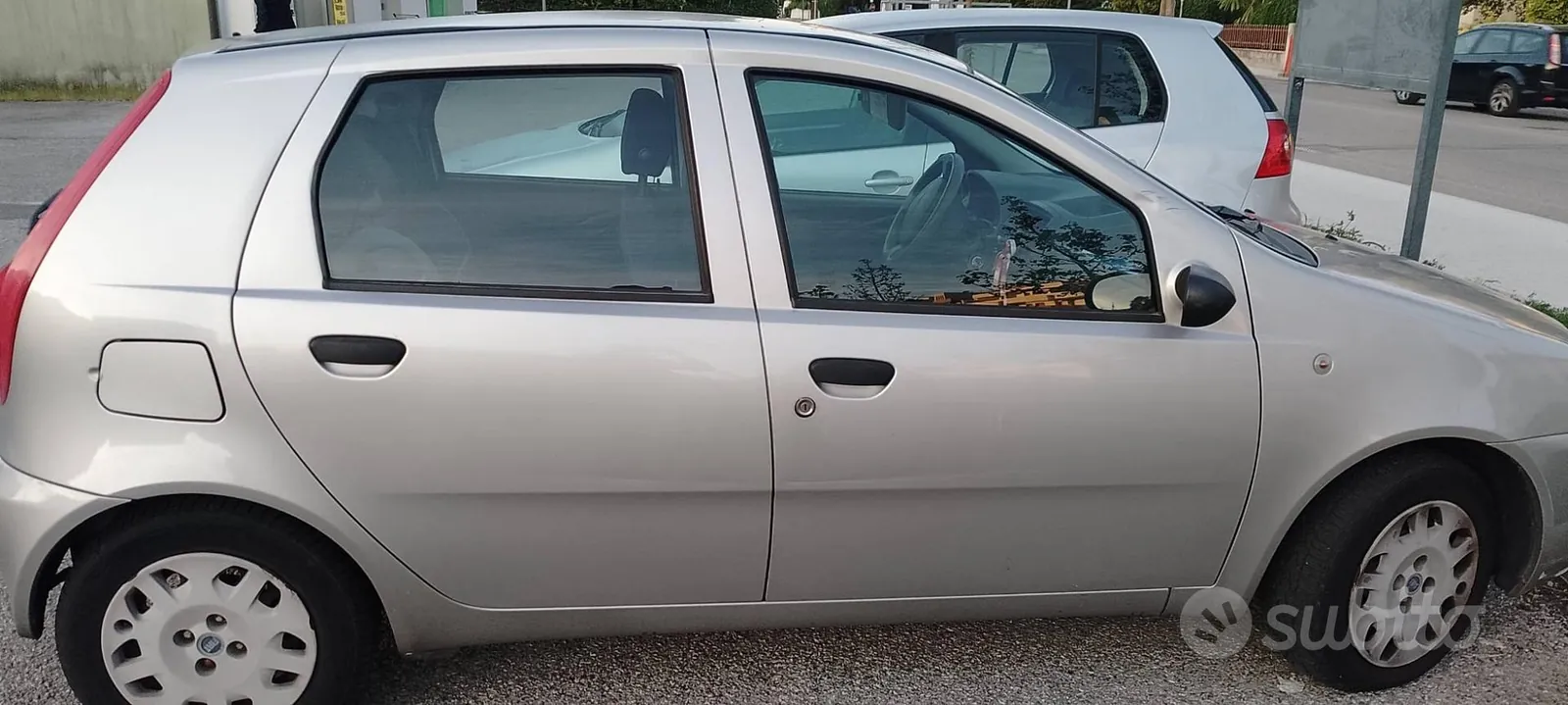 Fiat Punto 2002 photo 2