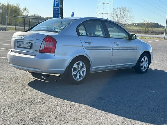 Hyundai Accent 2007 photo 4