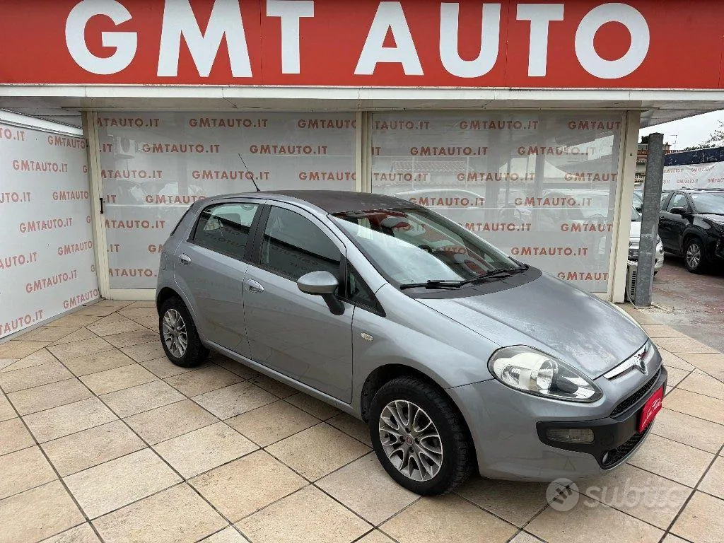 Fiat Grande Punto 2012 photo 5