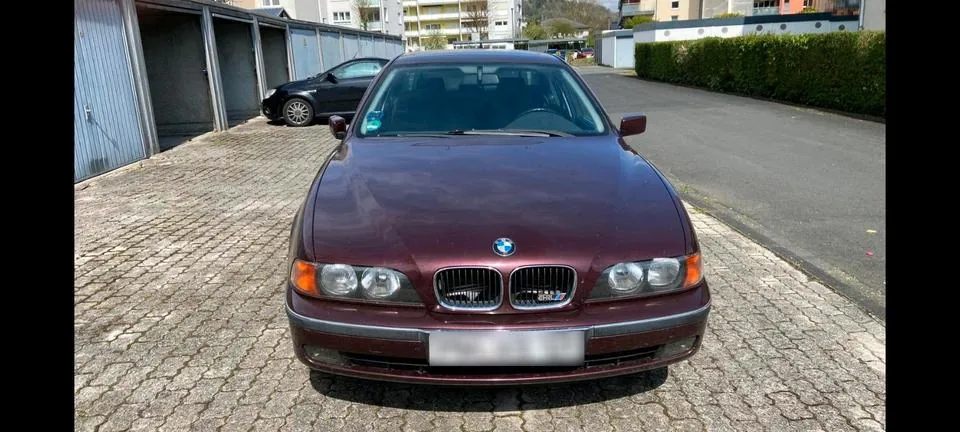 BMW 528I