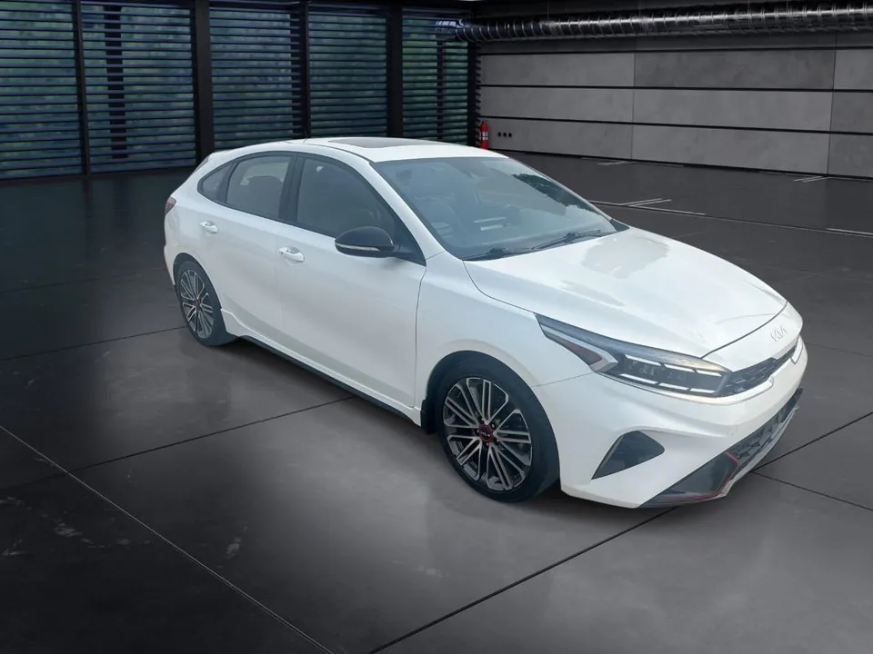 Kia Forte5 2023 photo 2