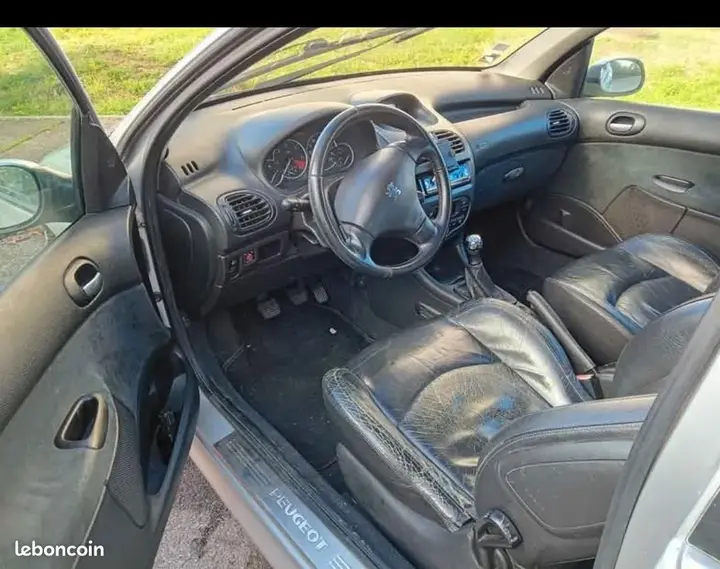 Peugeot 206 2003 photo 2