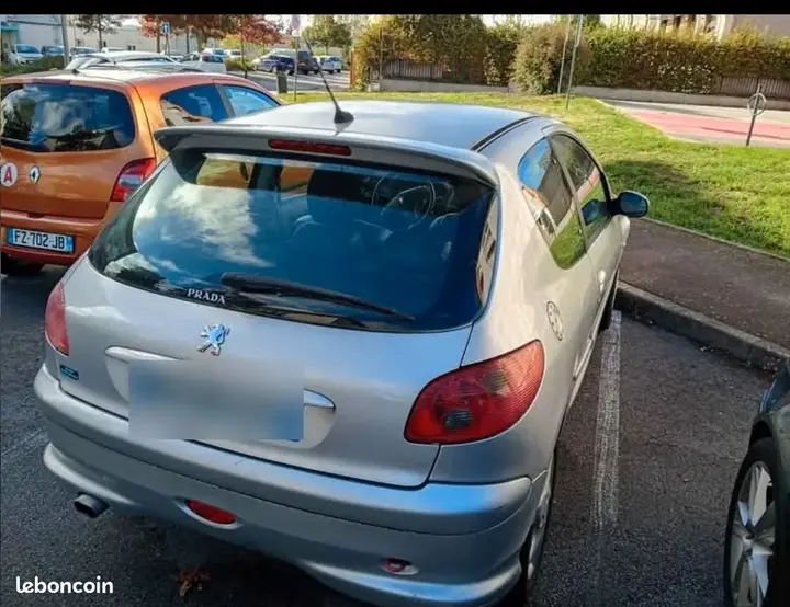 Peugeot 206 2003 photo 3