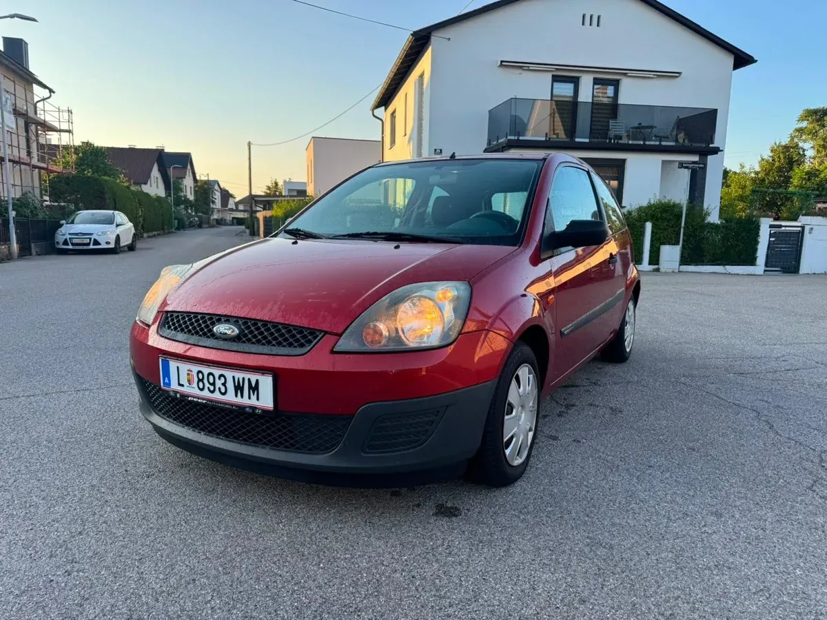 Ford Fiesta 2008 photo 2