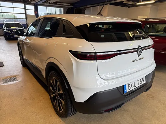 Renault Megane E-Tech 2023 photo 4