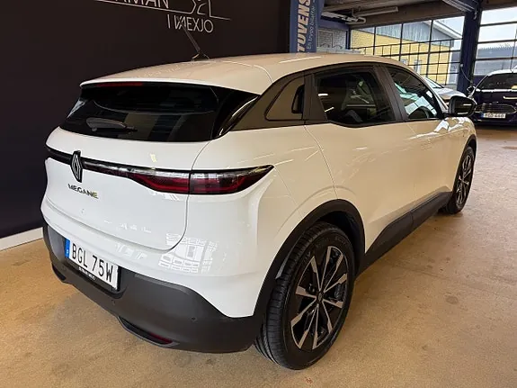 Renault Megane E-Tech 2023 photo 3
