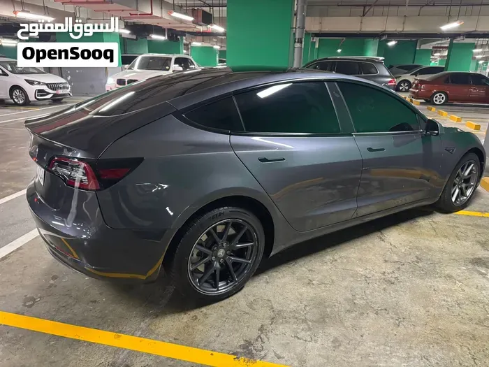 Tesla Model 3 2023 photo 5